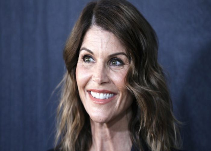 Is Lori Loughlin Married