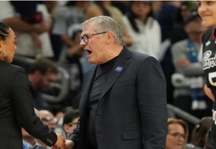 Who Is Geno Auriemma